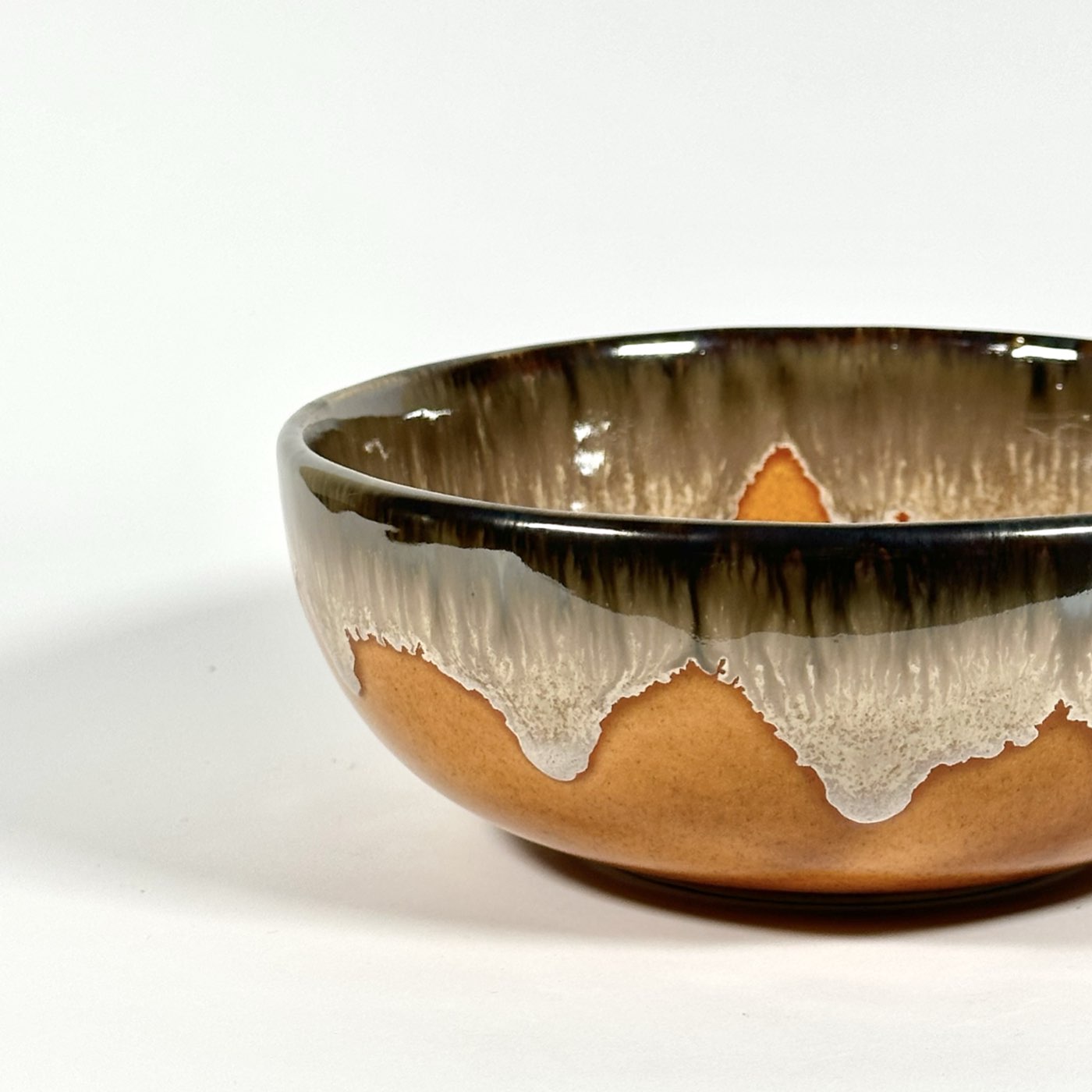 Amber Aura Classic Bowl
