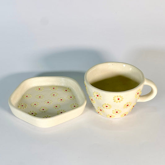 Daisy Bloom Cup & Saucer