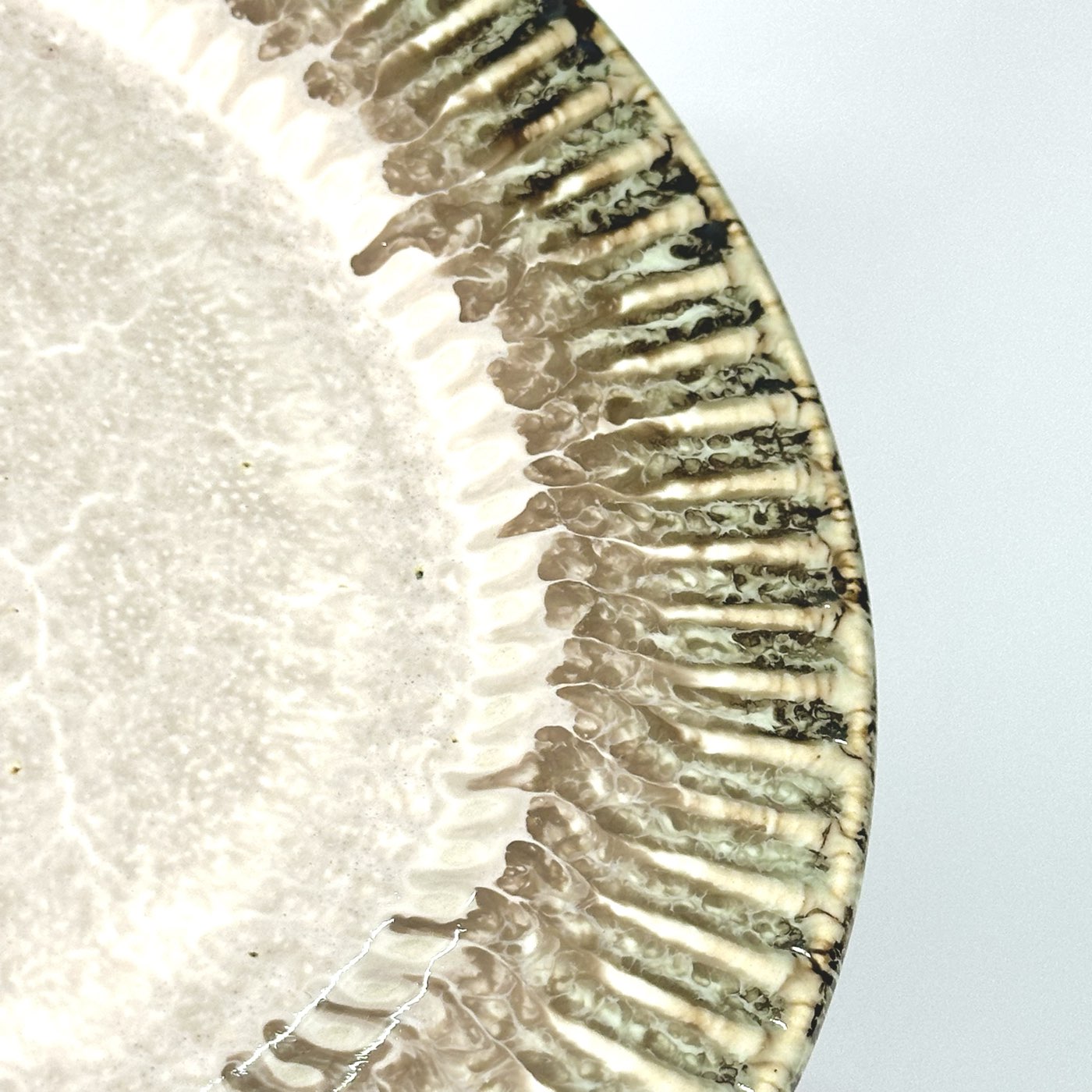 Fluted Earth Quarter Plate