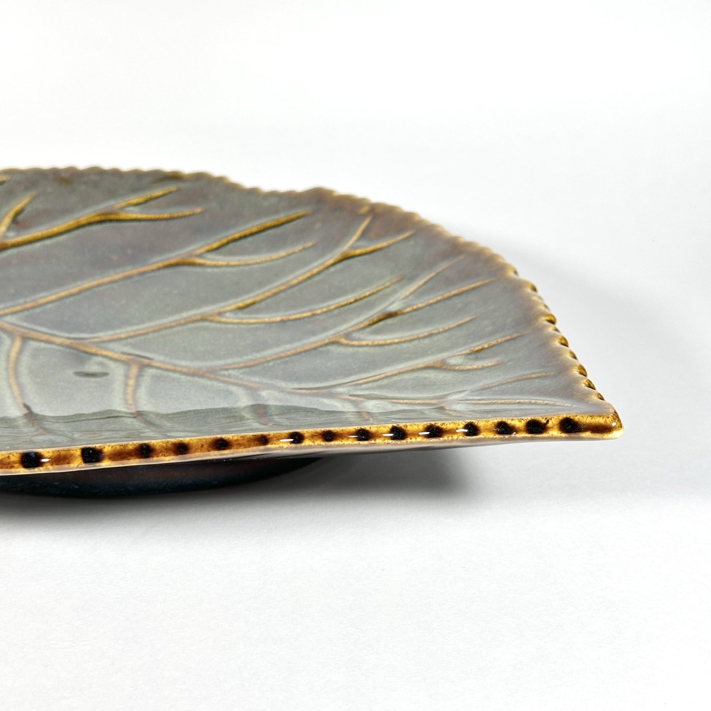 Golden Vein Leaf Platter