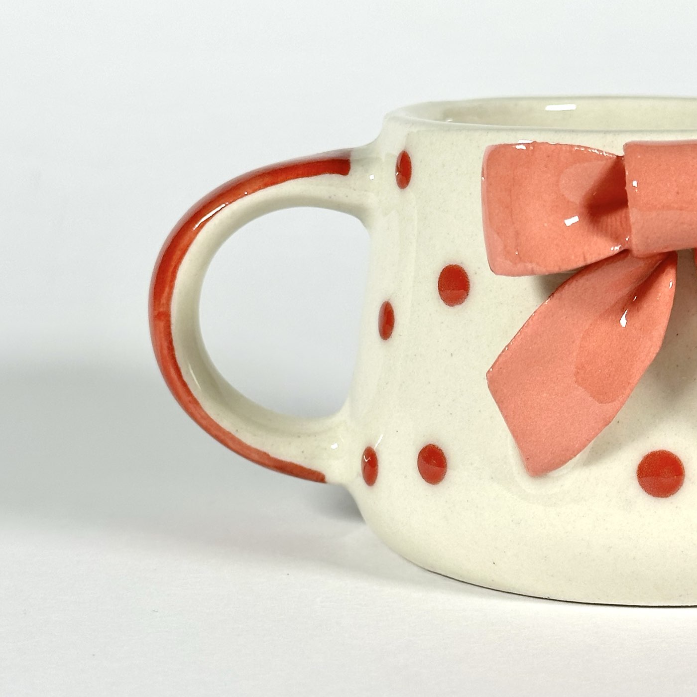 Scarlet Rouge Bow Cup